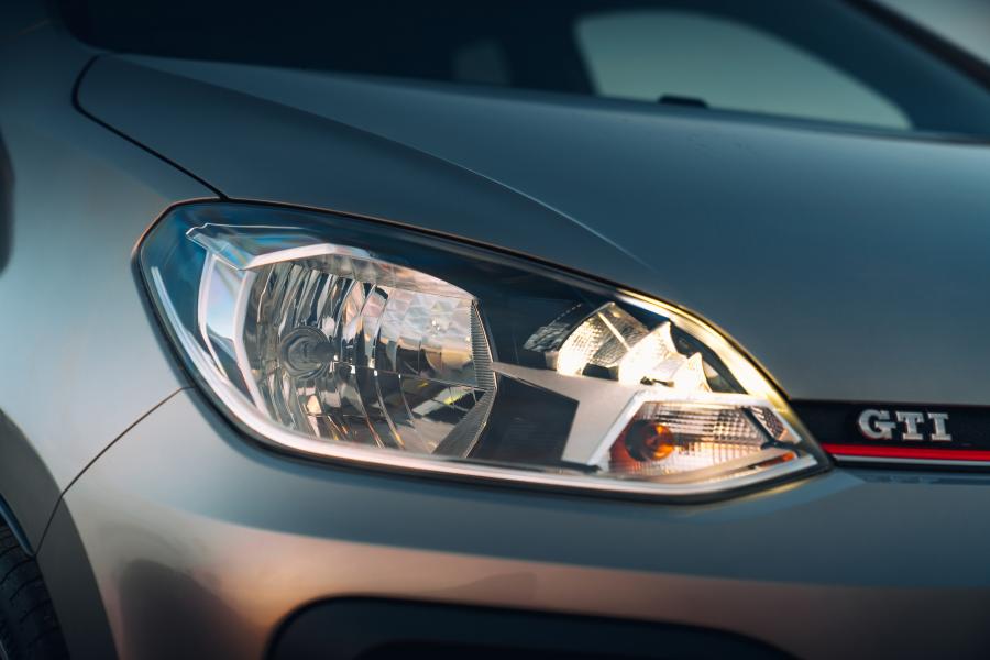Детали экстерьера Volkswagen up! GTI 2020 года  (UK) (фото 38 из 40)